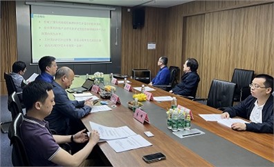 湖南省政協(xié)副主席、工商聯(lián)主席張健一行蒞臨進(jìn)芯電子指導(dǎo)工作